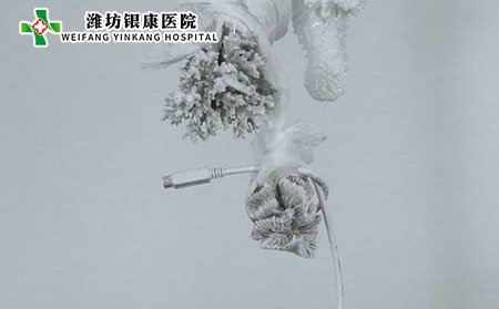 大腿上的白癜風應該如何治療?